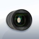 Sirui 50mm T2.9 1.6x Carbon Fiber Anamorphic (Blue Flare) Canon RF Objektiv Vermietung 4