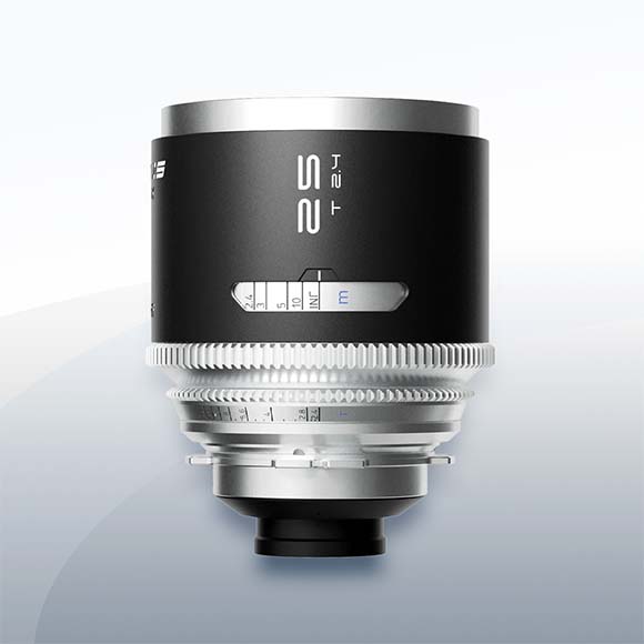 Blazar Mantis 25mm T2.4 1.33X Anamorphic Amber Flare Arri PL Objektiv Vermietung 1