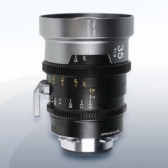Sirui IronStar T1.9 1.5x Anamorphic Full Frame Cine Lenses 35mm mit PL Mount Neutral Flare Objektiv Vermietung 1